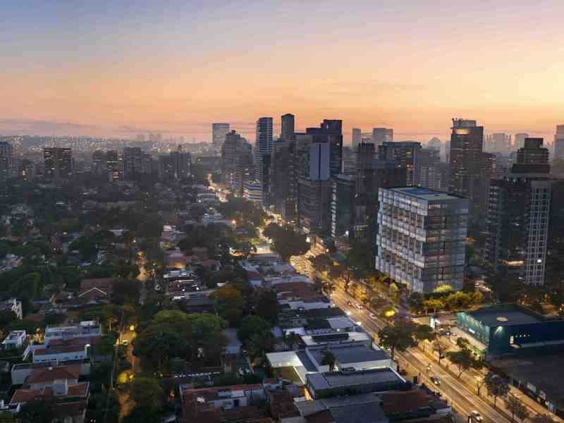 PATIO FACHADA AEREA LOCALIZACAO